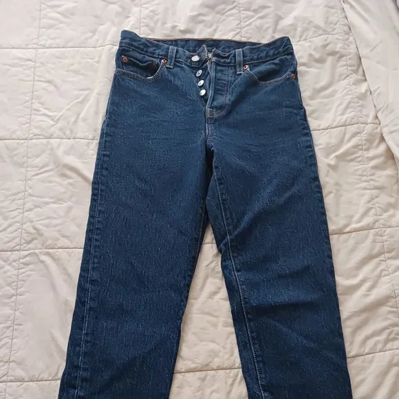 Assorted Levi's - Picture 2 of 3